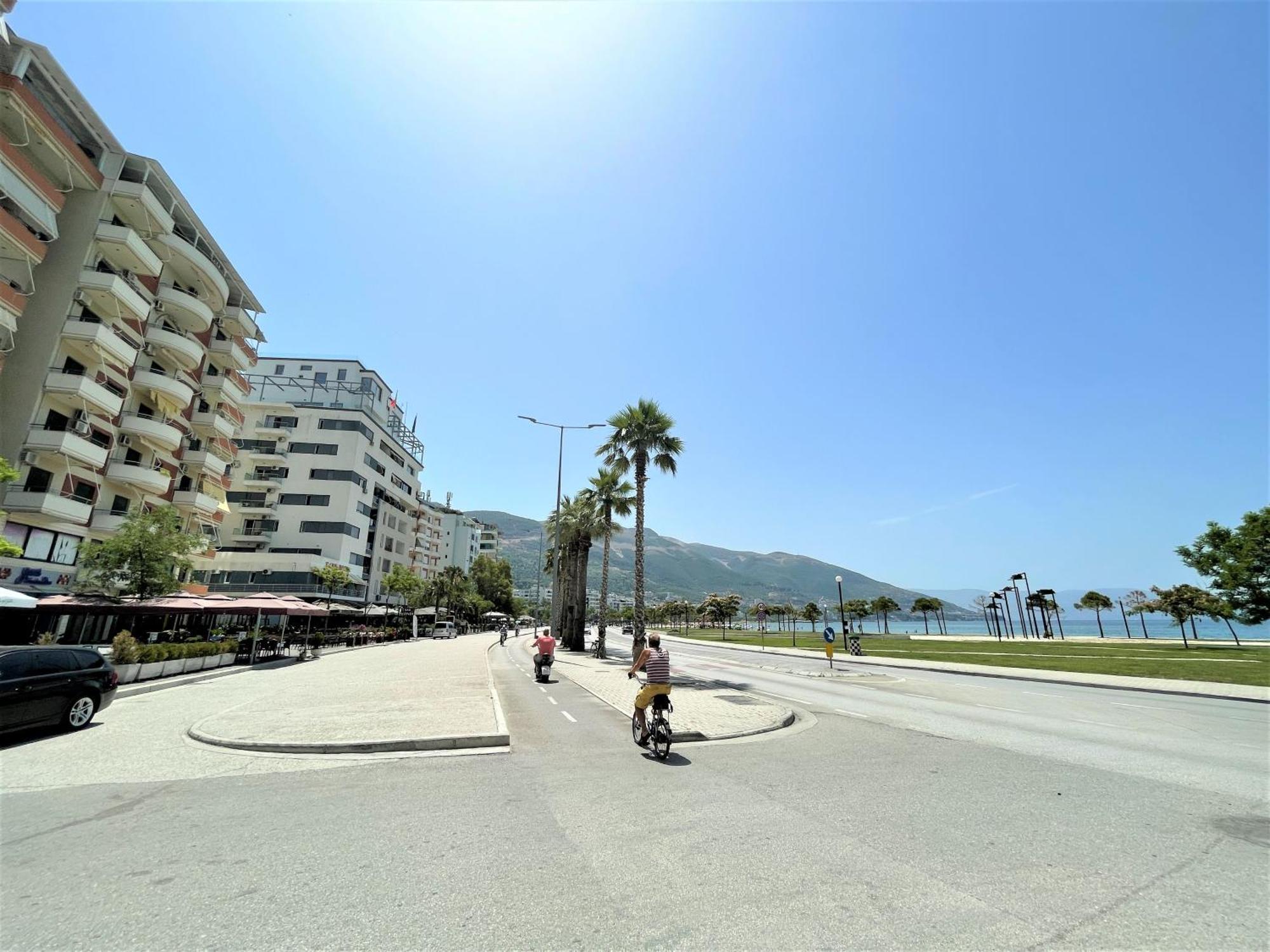 Promenade's Family Flat * Vlorë